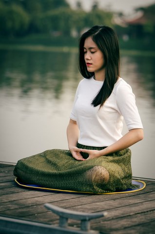 En Yoga, les techniques de respiration Pranayama sont idéales pour purifier ses poumons.